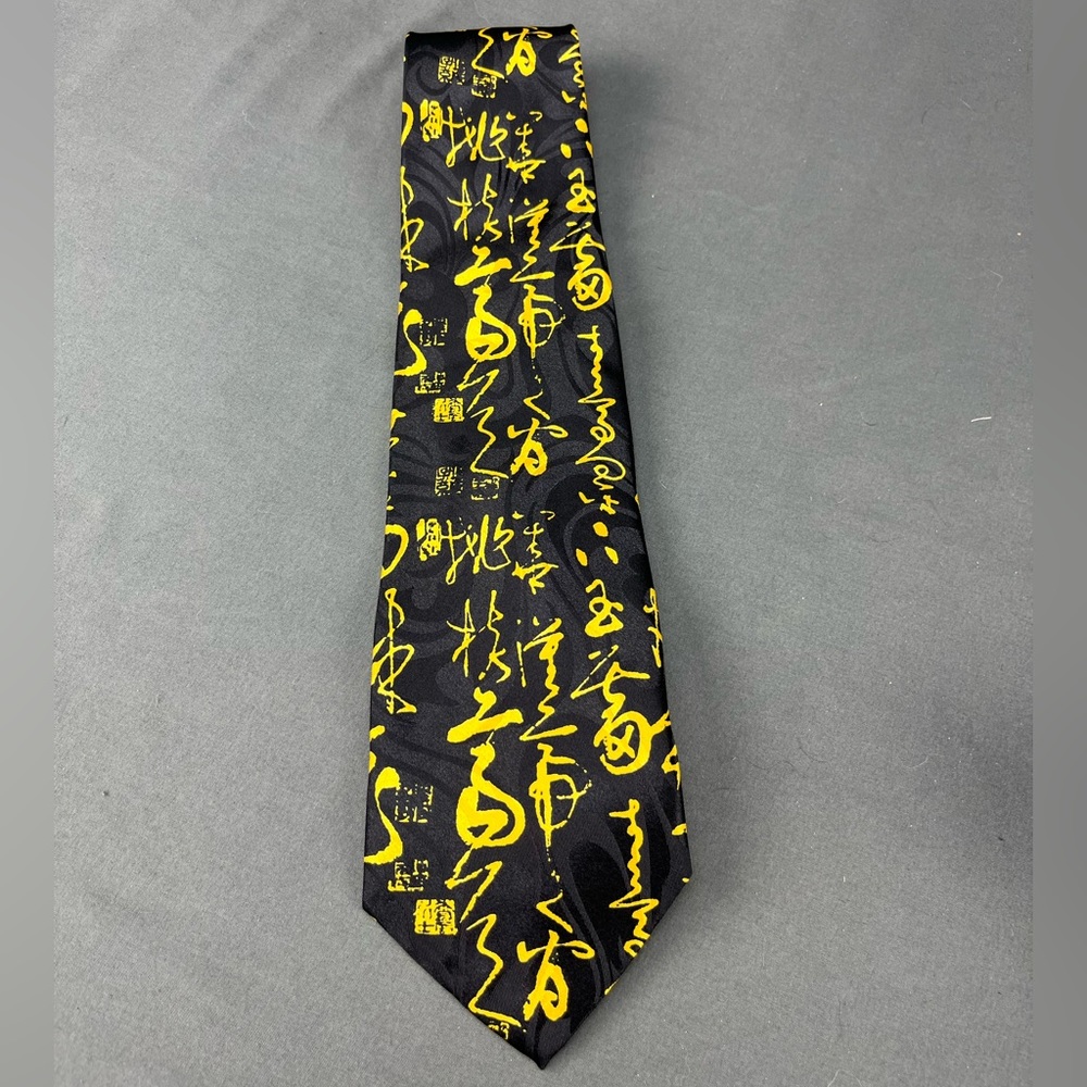 Men’s vintage Gold City tie